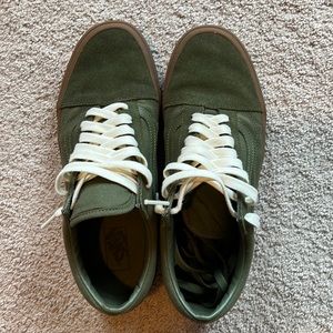 Forest green vans size 11 only worn once green laces included.